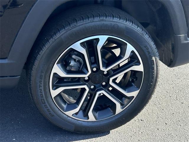 Photo of 2022 Diamond Black Jeep Compass