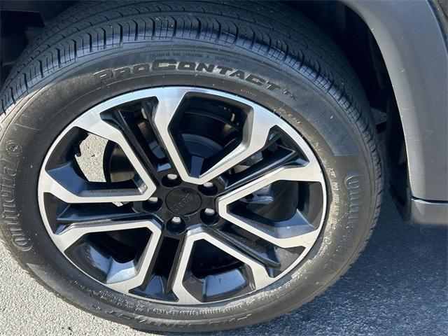 Photo of 2022 Diamond Black Jeep Compass
