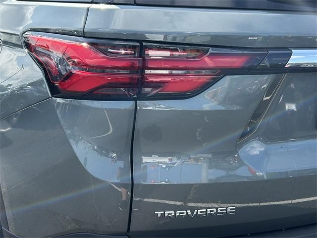 Photo of 2023 Silver Sage Metallic Chevrolet Traverse