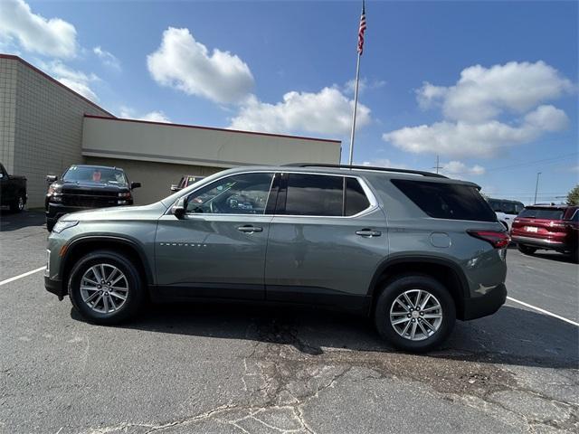 Photo of 2023 Silver Sage Metallic Chevrolet Traverse