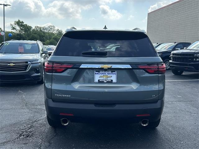 Photo of 2023 Silver Sage Metallic Chevrolet Traverse