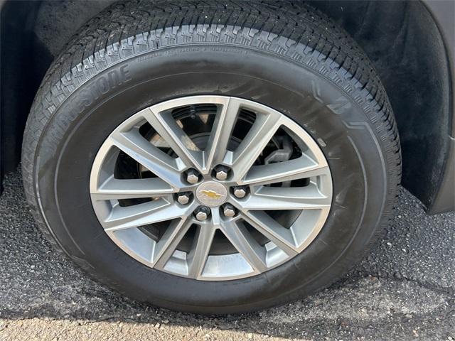 Photo of 2023 Silver Sage Metallic Chevrolet Traverse