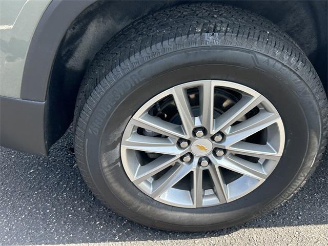 Photo of 2023 Silver Sage Metallic Chevrolet Traverse