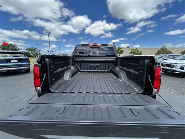 Photo of 2025 Black Chevrolet Colorado