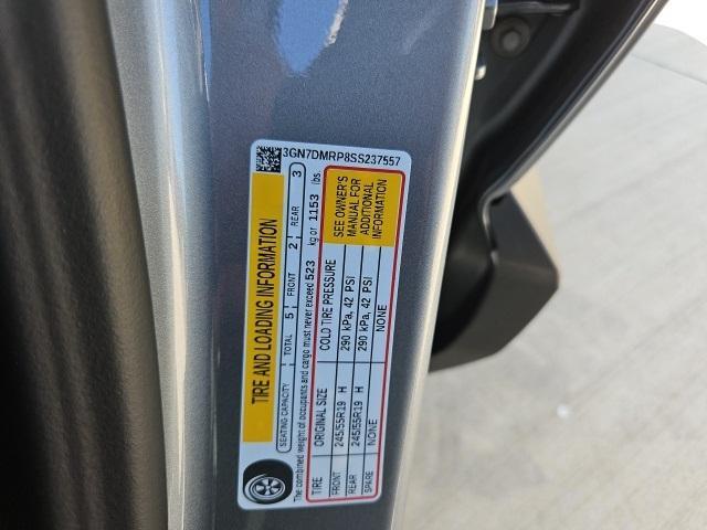 Photo of 2025 Sterling Gray Metallic Chevrolet Equinox EV