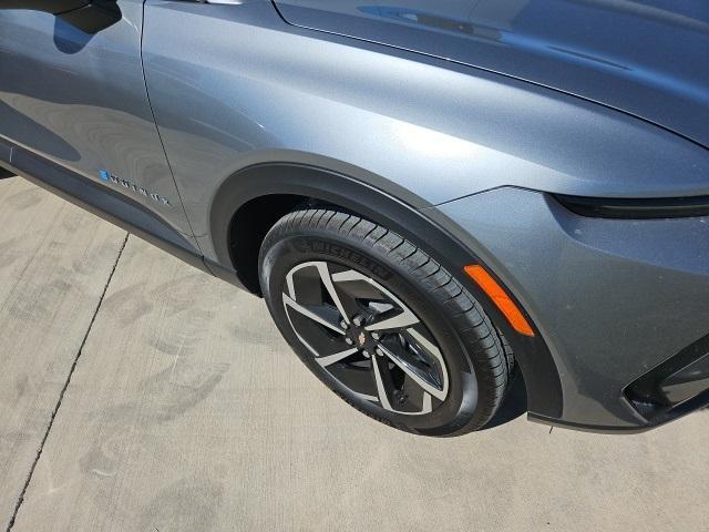 Photo of 2025 Sterling Gray Metallic Chevrolet Equinox EV