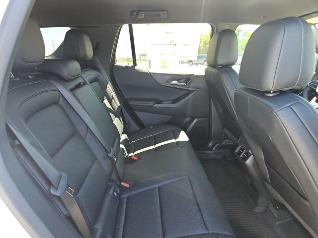 Photo of 2026 Summit White Chevrolet Equinox