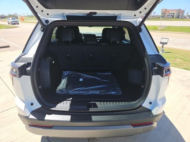 Photo of 2026 Summit White Chevrolet Equinox