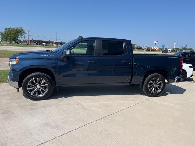 Photo of 2022 Northsky Blue Metallic Chevrolet Silverado 1500