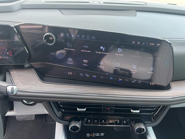Photo of 2025 Iridescent Pearl Tricoat Chevrolet Tahoe