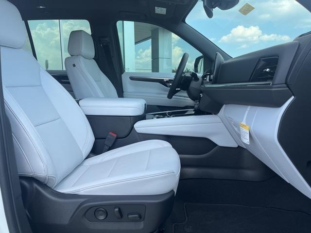 Photo of 2025 Iridescent Pearl Tricoat Chevrolet Tahoe