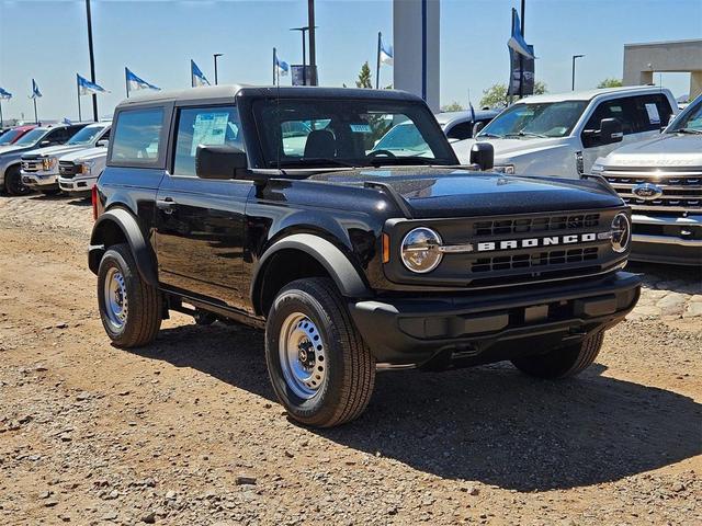 Photo of 2025 Shadow Black Ford Bronco