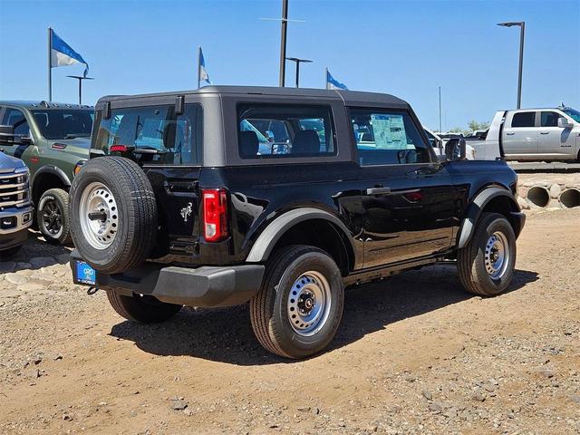 Photo of 2025 Shadow Black Ford Bronco