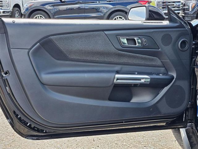 Photo of 2025 Shadow Black Ford Mustang