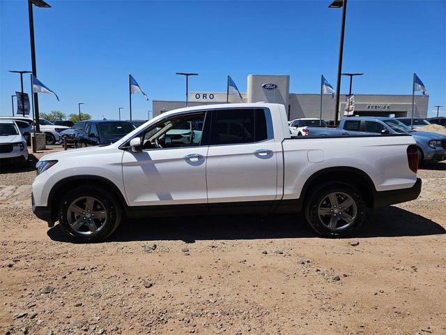 Photo of 2023 White Honda Ridgeline