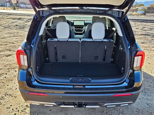 Photo of 2025 Agate Black Metallic Ford Explorer