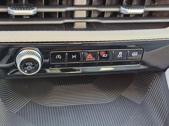 Photo of 2025 Agate Black Metallic Ford Explorer