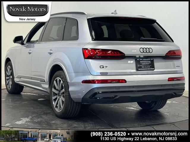 Photo of 2022 Samurai Gray Metallic Audi Q7