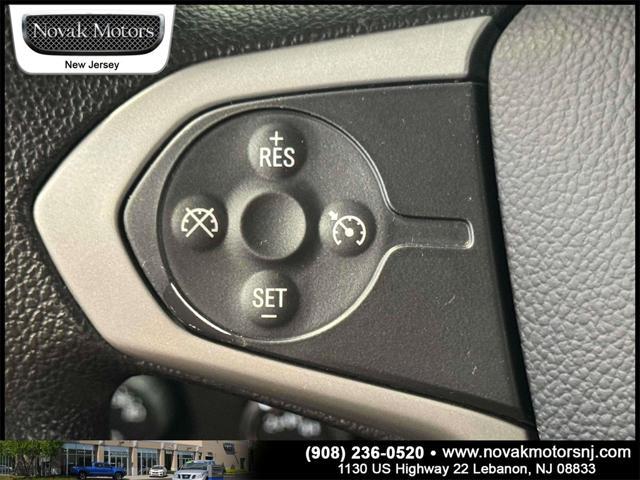 Photo of 2022 Summit White Chevrolet Colorado