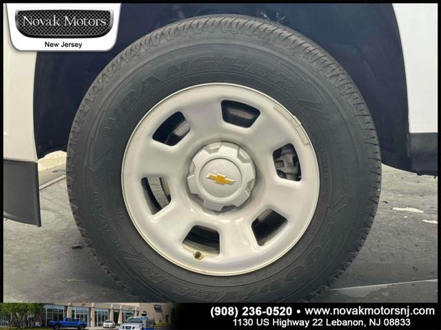 Photo of 2022 Summit White Chevrolet Colorado