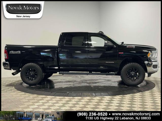 Photo of 2020 Diamond Black Crystal Pearlcoat RAM 2500