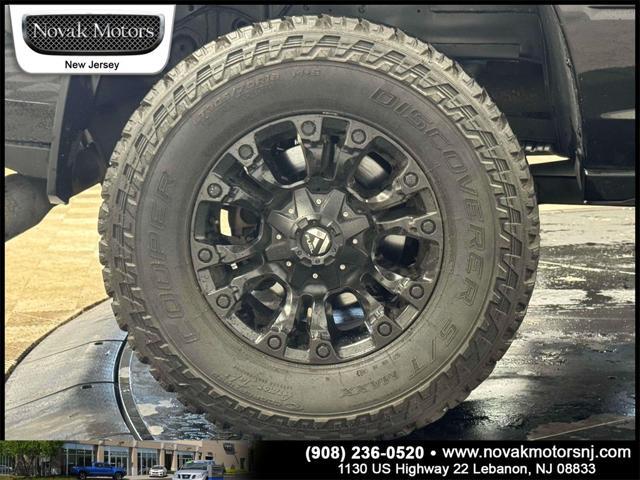 Photo of 2020 Diamond Black Crystal Pearlcoat RAM 2500