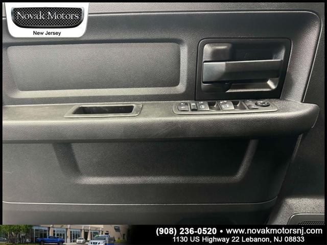 Photo of 2020 Diamond Black Crystal Pearlcoat RAM 2500