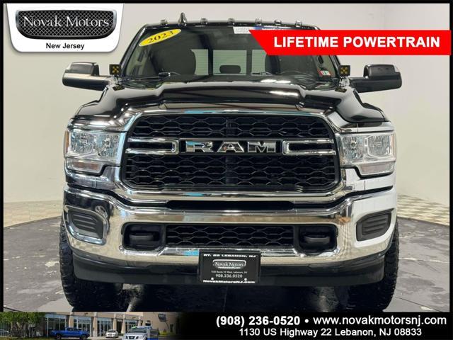 Photo of 2020 Diamond Black Crystal Pearlcoat RAM 2500