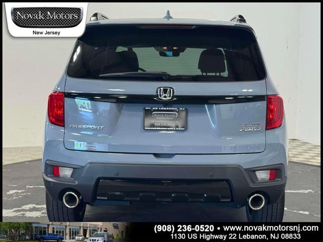 Photo of 2022 Sonic Gray Pearl Honda Passport