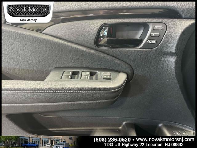 Photo of 2022 Sonic Gray Pearl Honda Passport
