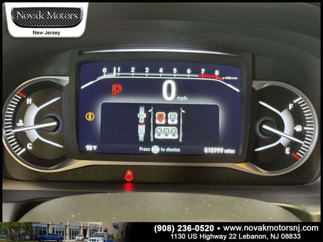 Photo of 2022 Sonic Gray Pearl Honda Passport