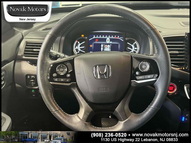 Photo of 2022 Sonic Gray Pearl Honda Passport