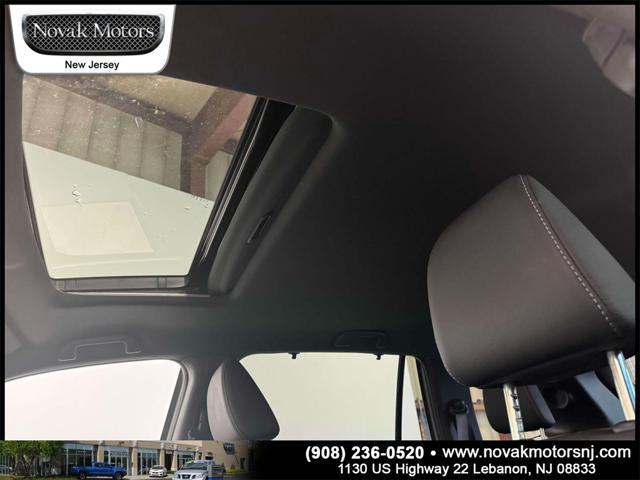 Photo of 2022 Sonic Gray Pearl Honda Passport