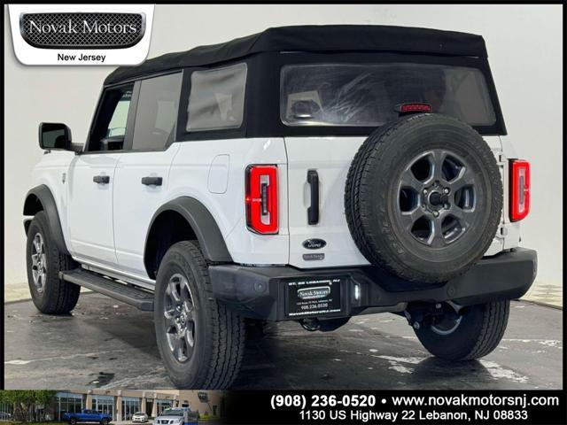 Photo of 2022 Oxford White Ford Bronco