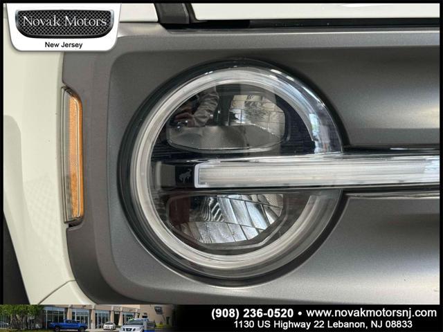 Photo of 2022 Oxford White Ford Bronco