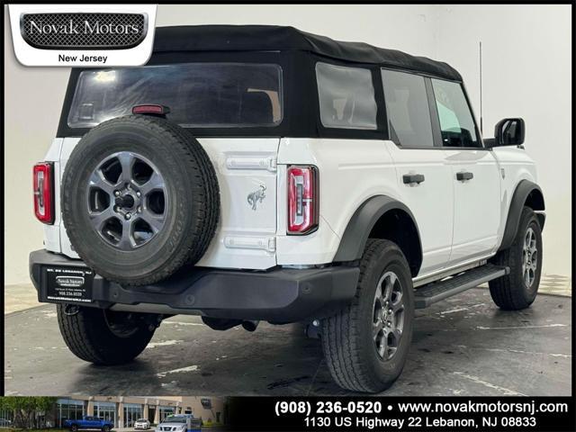 Photo of 2022 Oxford White Ford Bronco