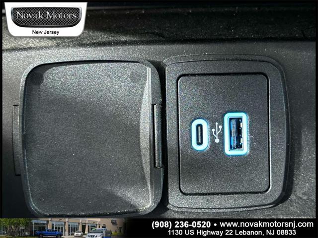 Photo of 2022 Oxford White Ford Bronco