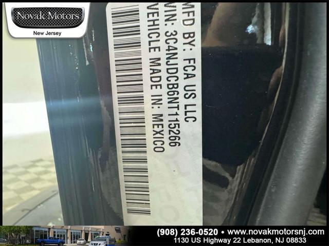 Photo of 2022 Diamond Black Crystal Pearlcoat Jeep Compass