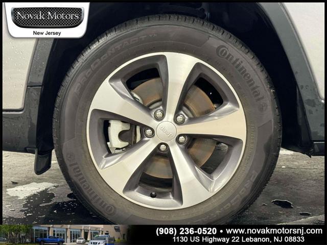 Photo of 2022 Billet Silver Metallic Clearcoat Jeep Cherokee