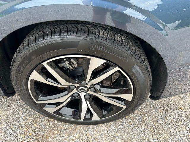 Photo of 2024 Denim Blue Metallic Volvo S60
