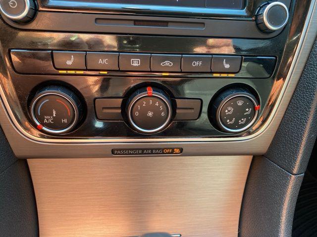 Photo of 2014 Black Volkswagen Passat