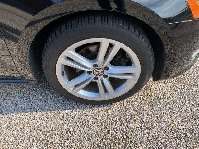 Photo of 2014 Black Volkswagen Passat