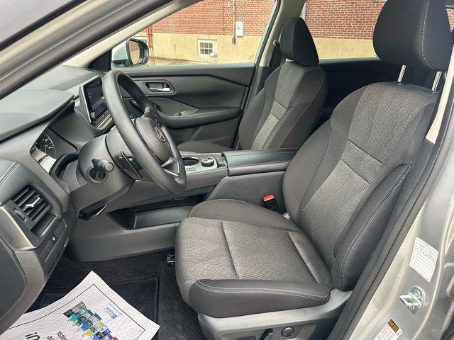 Photo of 2024 Brilliant Silver Metallic Nissan Rogue