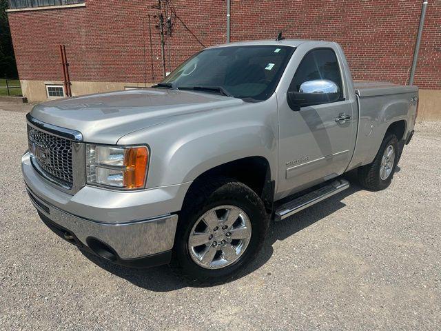 Photo of 2011 Pure Silver Metallic GMC Sierra 1500