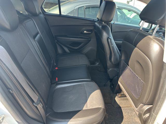 Photo of 2019 Summit White Chevrolet Trax