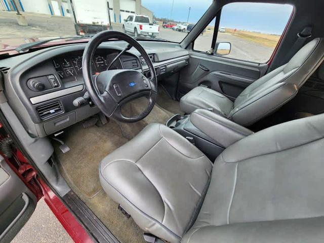 Photo of 1993 Red Ford Bronco