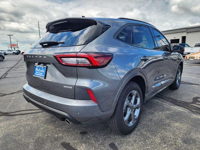 Photo of 2024 Carbonized Gray Metallic Ford Escape