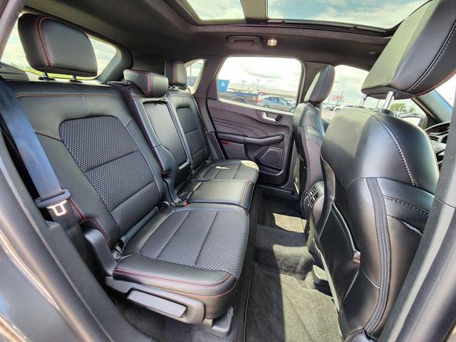 Photo of 2024 Carbonized Gray Metallic Ford Escape