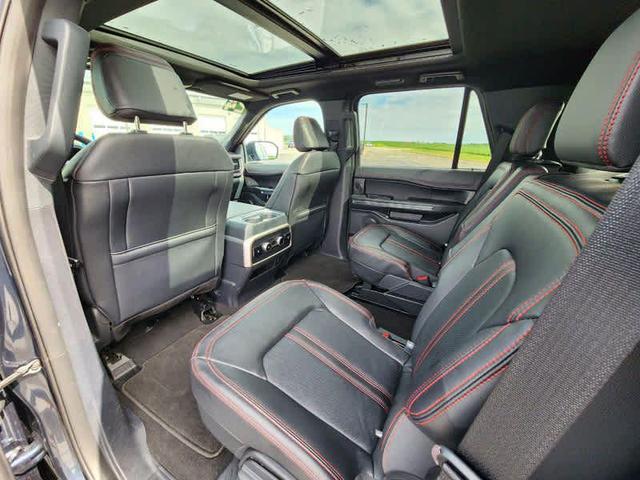 Photo of 2024 Stone Blue Metallic Ford Expedition