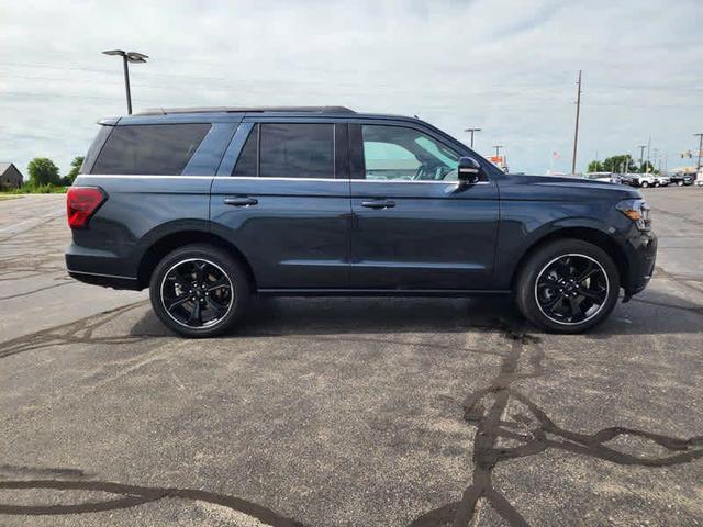 Photo of 2024 Stone Blue Metallic Ford Expedition